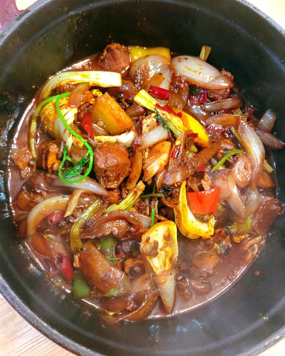 比店里好吃的重庆鸡公煲！