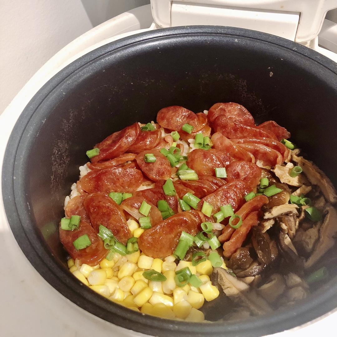 【电饭煲腊肠煲仔饭】