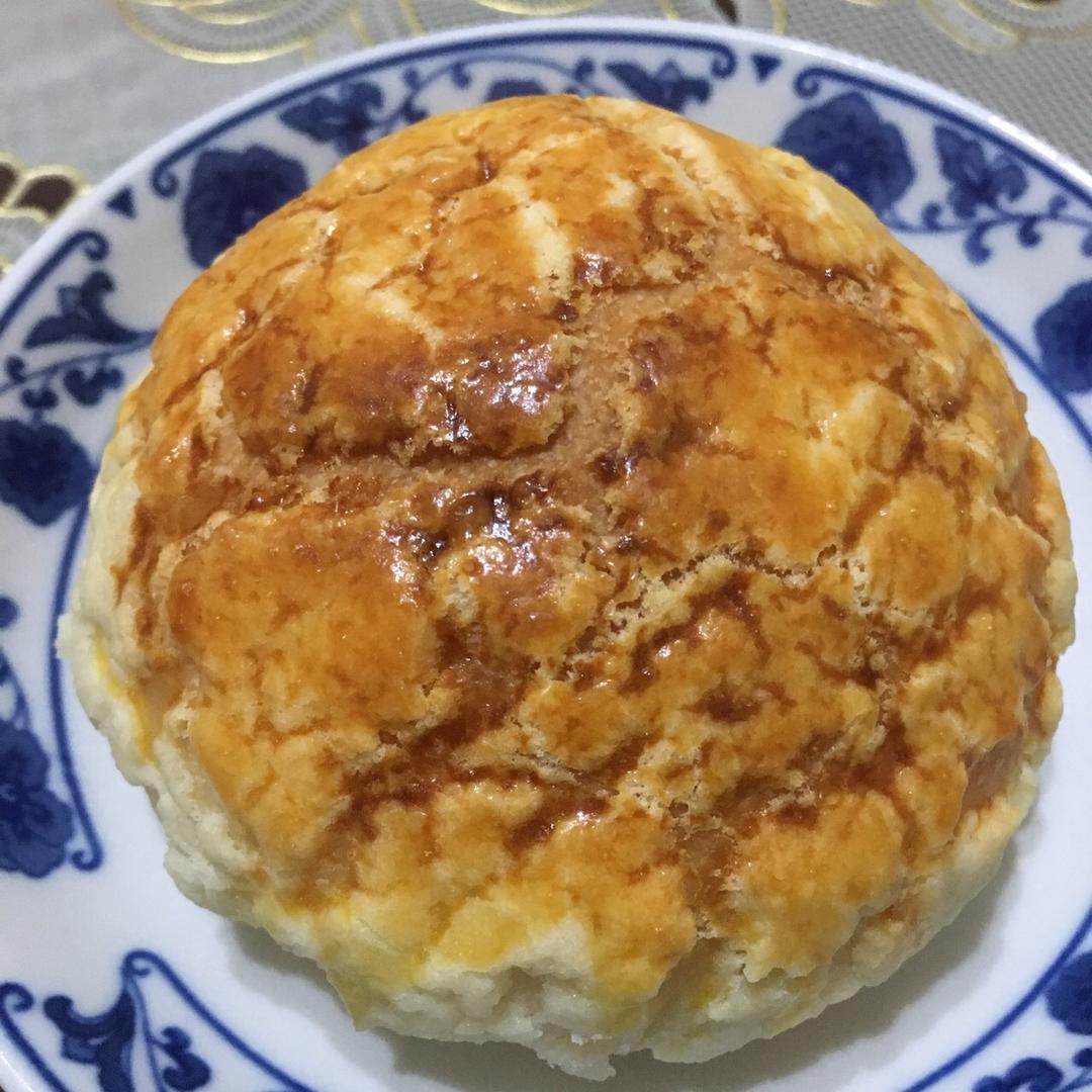 好吃到炸裂的港式菠萝包（附带制作酥皮的小视频）