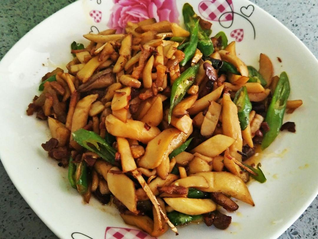 青椒素炒杏鲍菇