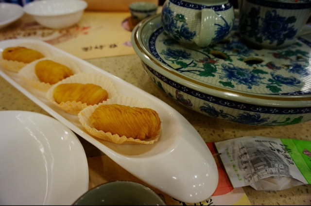 外食__走走停停。