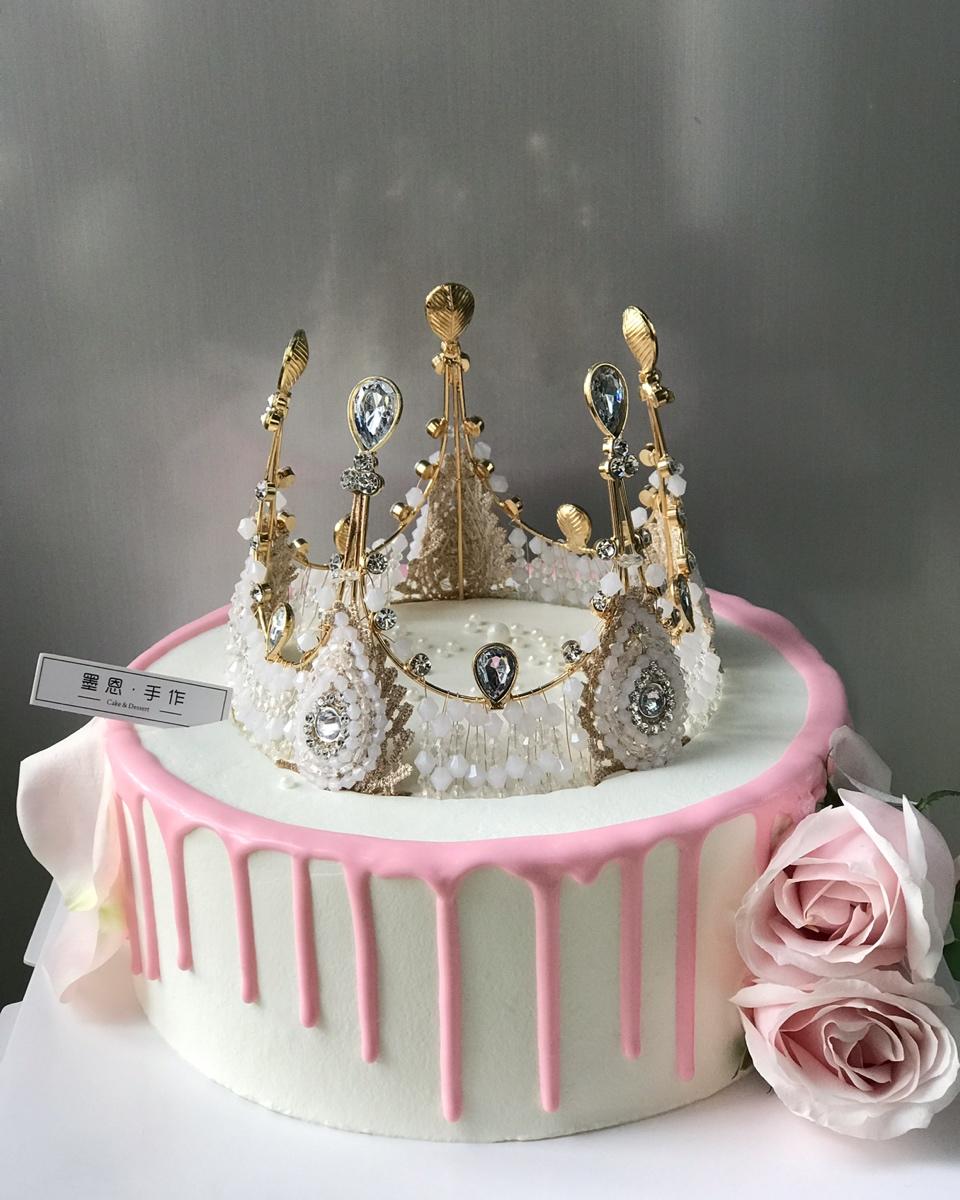 墨恩手作做的皇冠蛋糕