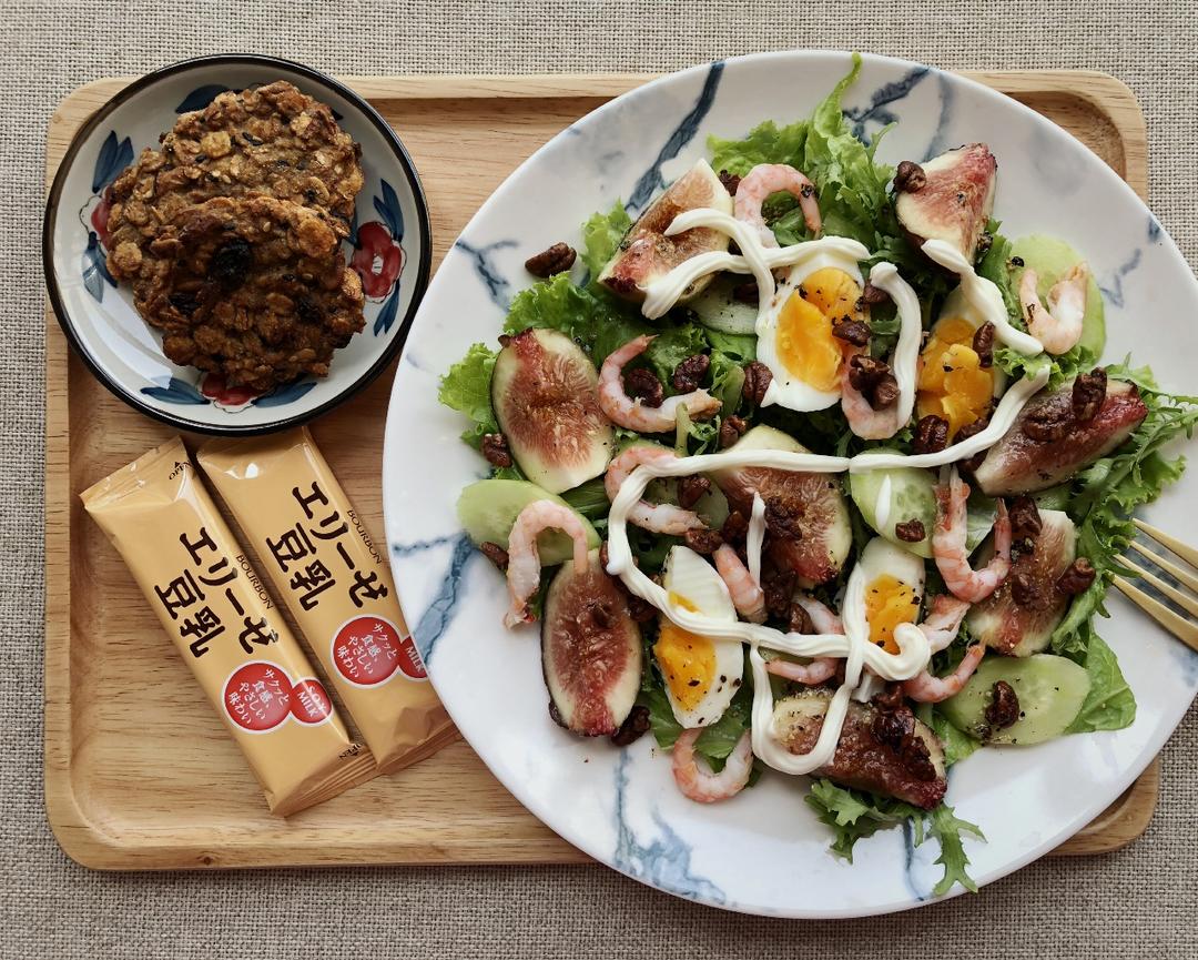 婧琪美少女做的桂冠沙拉酱食谱无花果蔬菜沙拉