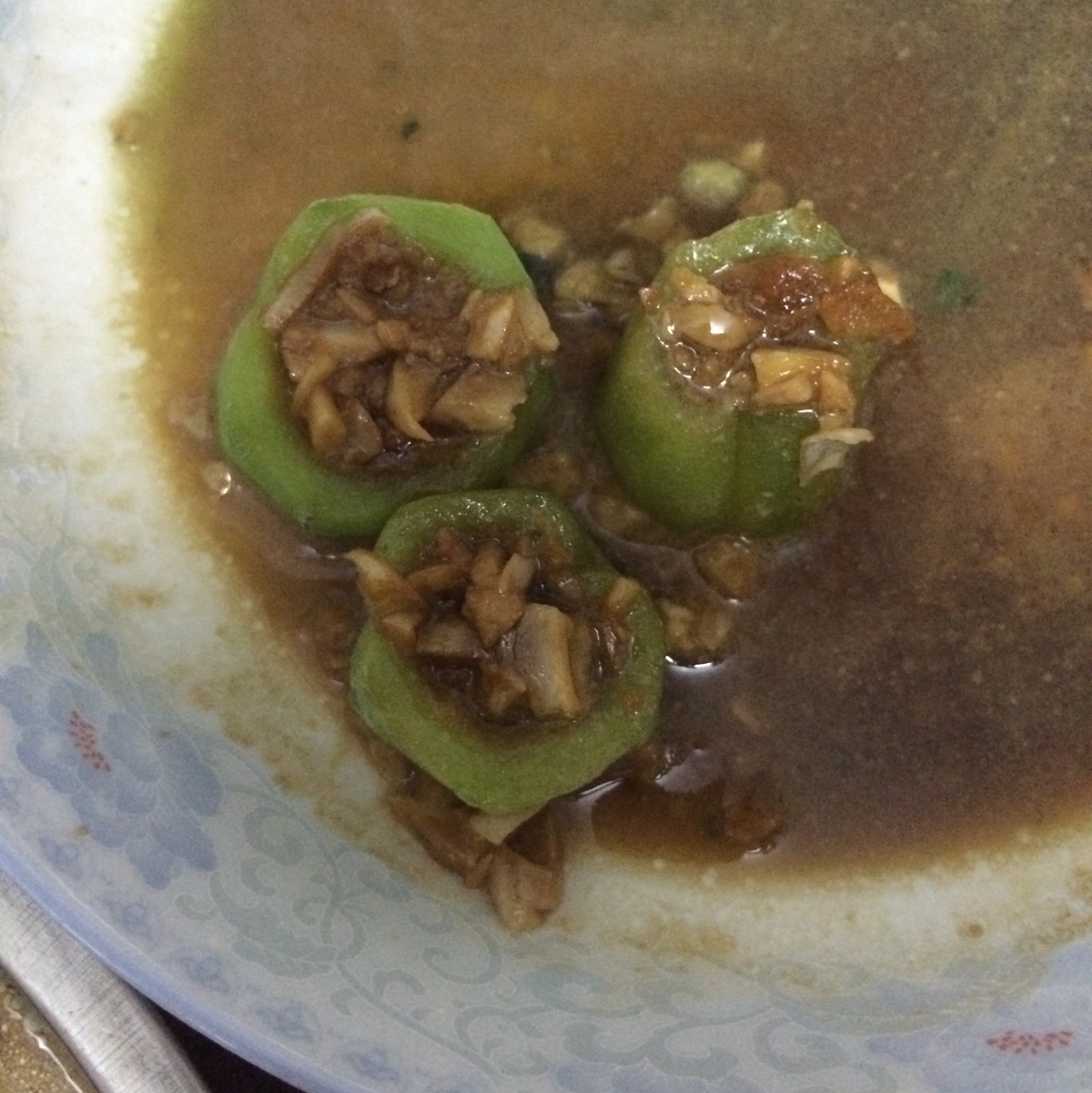 只需要五分钟就可以的美味蒜蓉蒸丝瓜