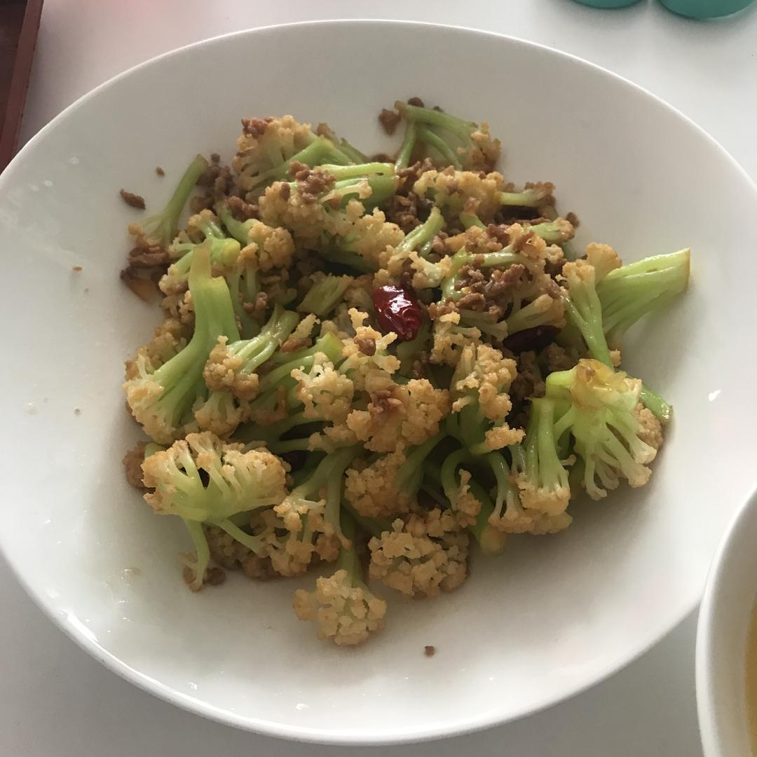 老丁的私房菜-干锅花菜
