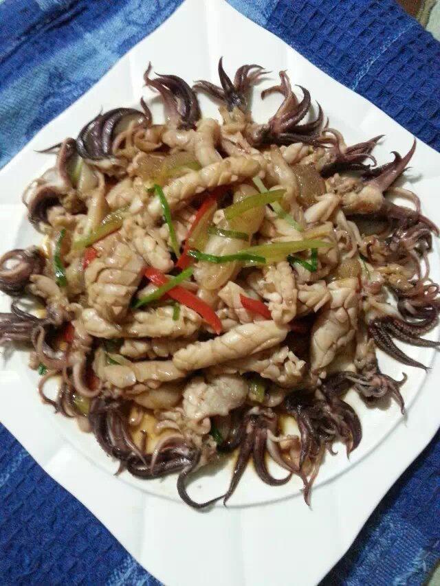 葱姜鱿鱼卷的做法