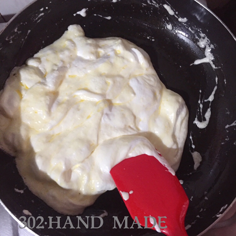 奶枣（最标准配方！奶皮不厚不薄的！软硬刚刚好！）的做法 步骤2