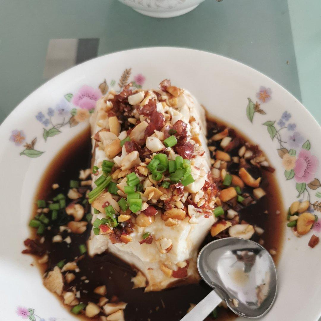 凉拌内酯豆腐