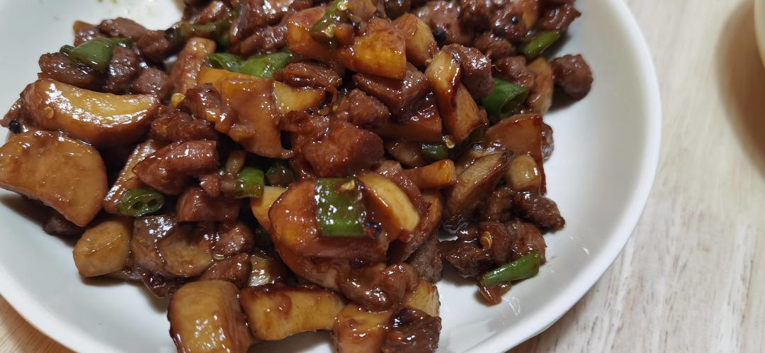 家常菜~杏鲍菇烧牛肉粒