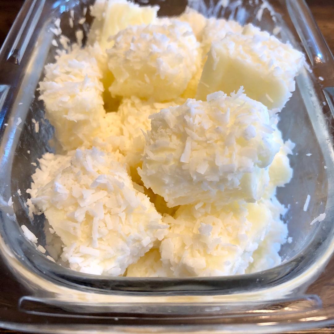 完胜85度C牛奶椰丝小方