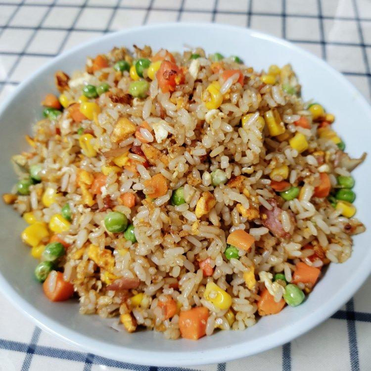 厨师长教你“蛋炒饭”如何做才好吃，答案都在这里面！