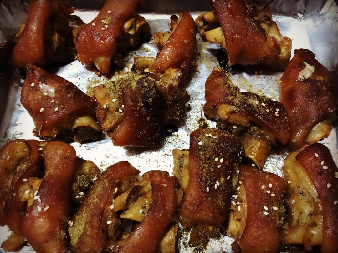 饭店级别的烤猪蹄，教你轻松做出两种口味的烤猪蹄