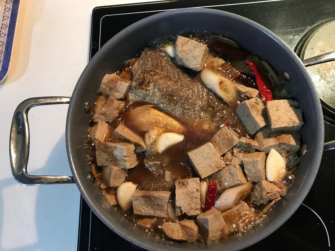 黄鱼炖豆腐