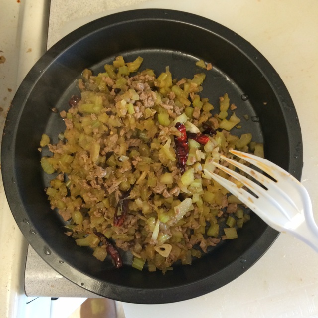 芹菜牛肉末「下饭神器」