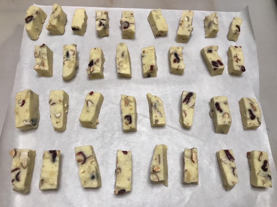 牛轧糖 牛扎糖不甜