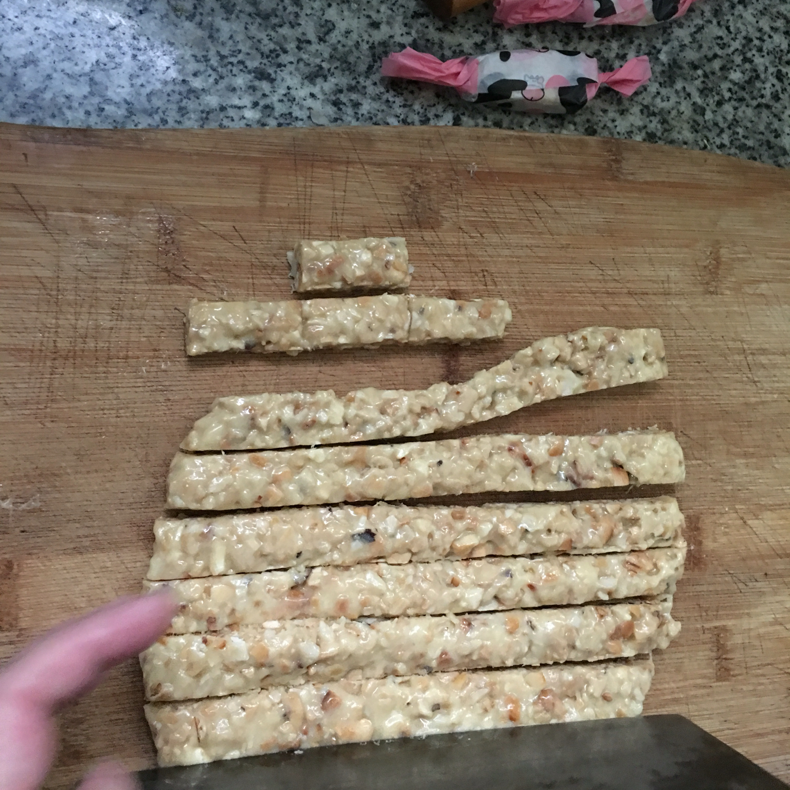 多味花生牛轧糖