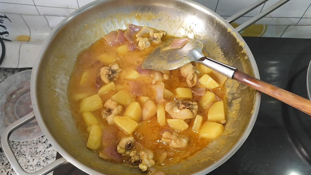 咖喱土豆鸡块