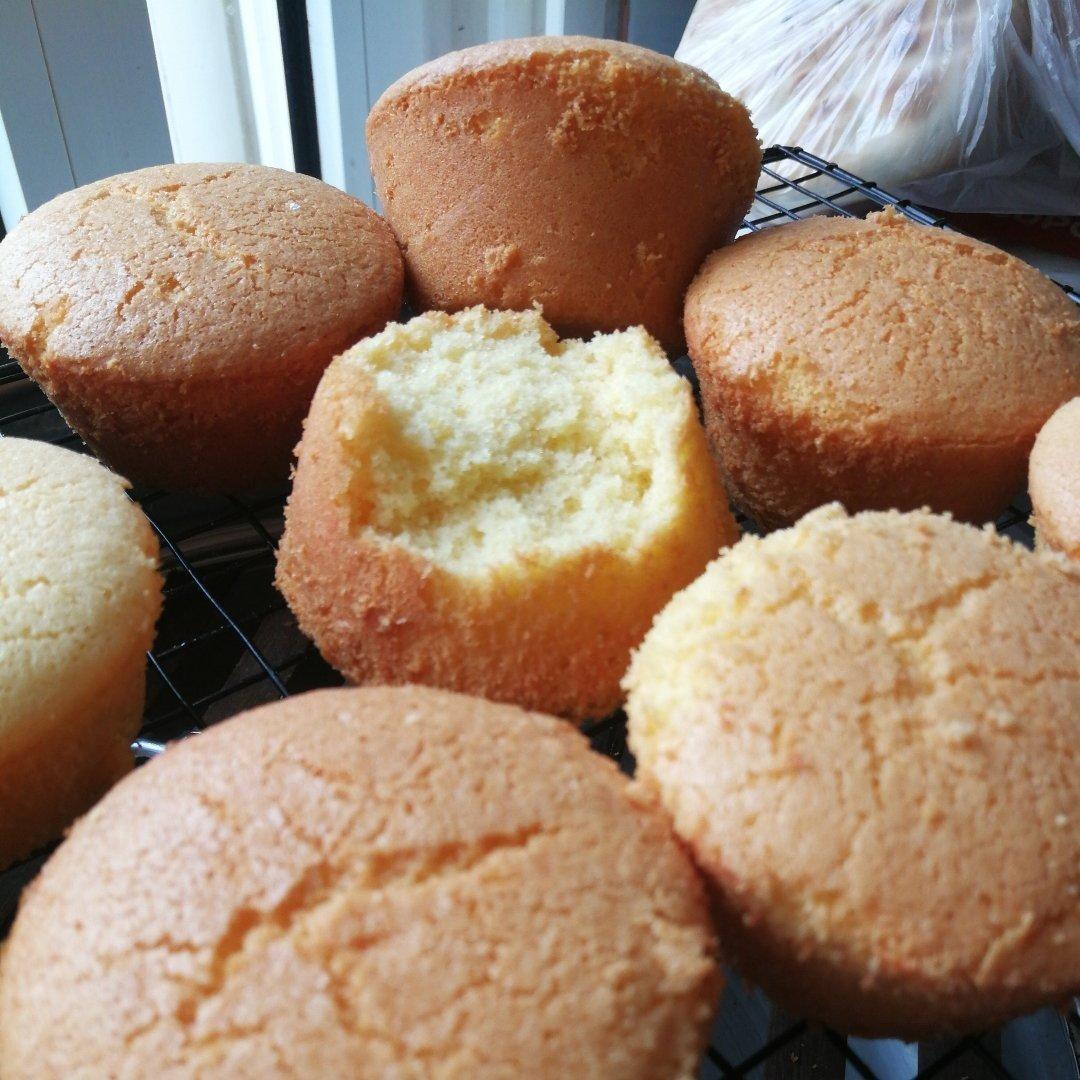 《Tinrry下午茶》教你做杏仁小蛋糕