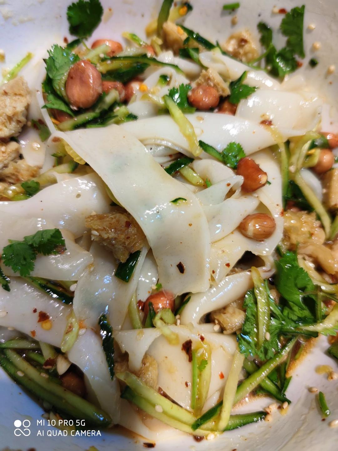 凉皮！还在手洗？面包机用上！省心啊❤