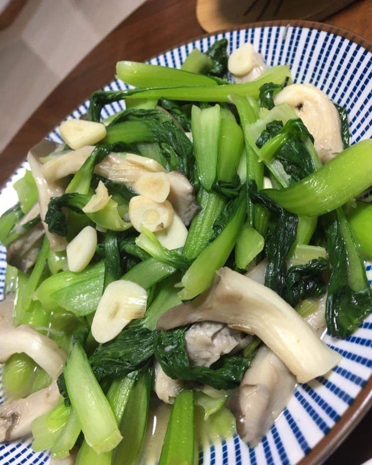 素炒平菇青菜