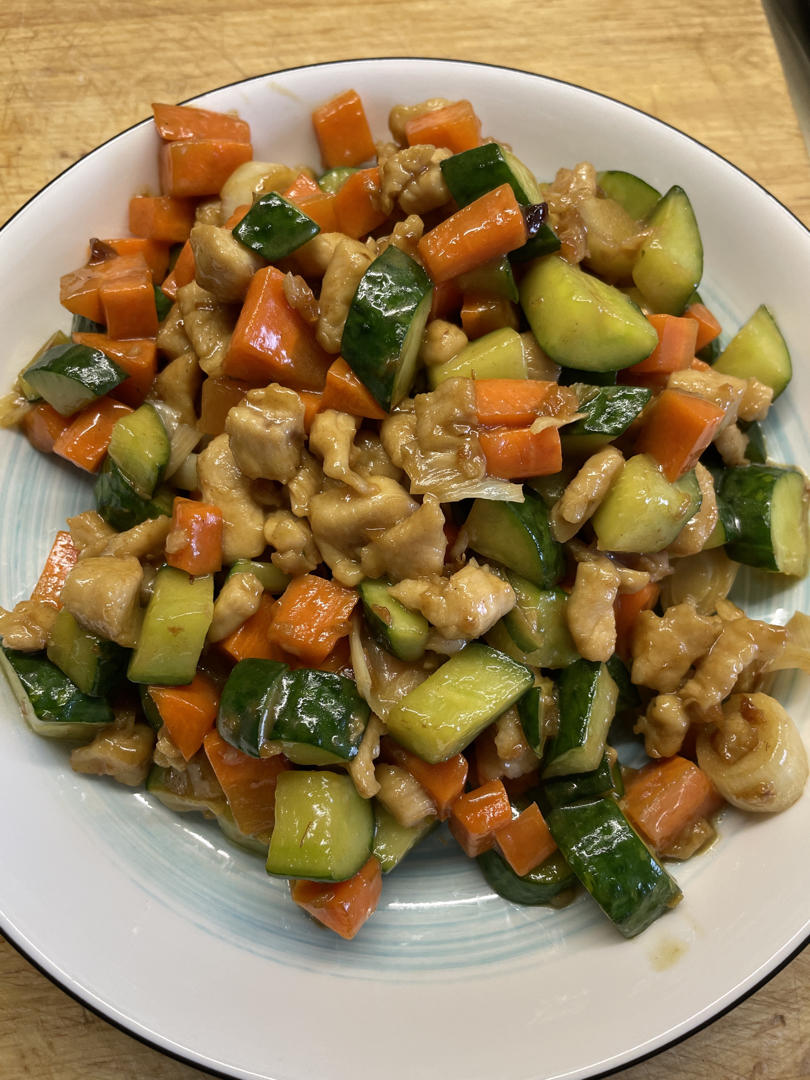 家庭版宫爆鸡丁，简单好吃特别下饭