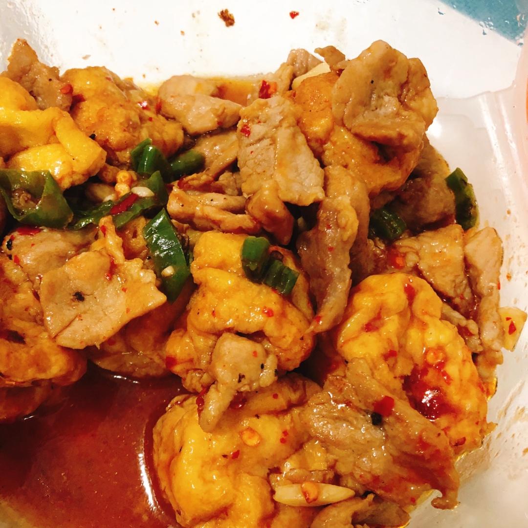豆腐泡炒肉片