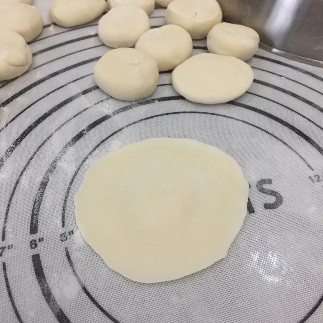 頭露教你面团怎么揉？？饺子皮怎么擀？