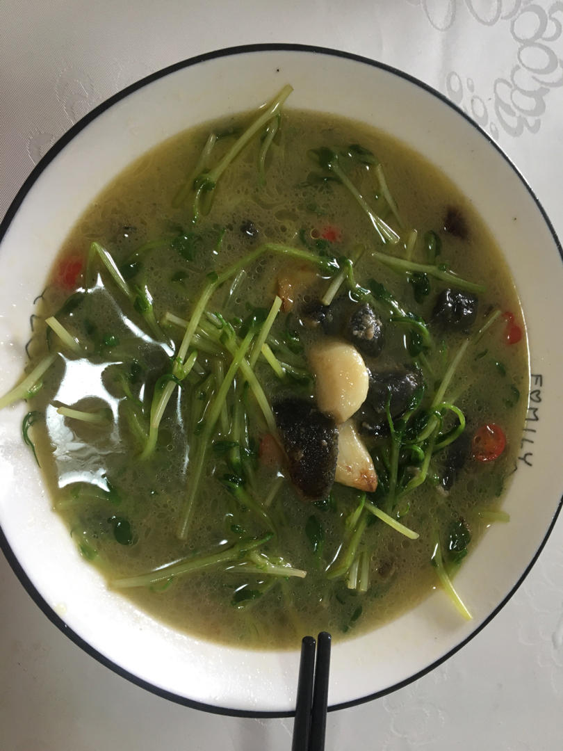 上汤皮蛋豆苗
