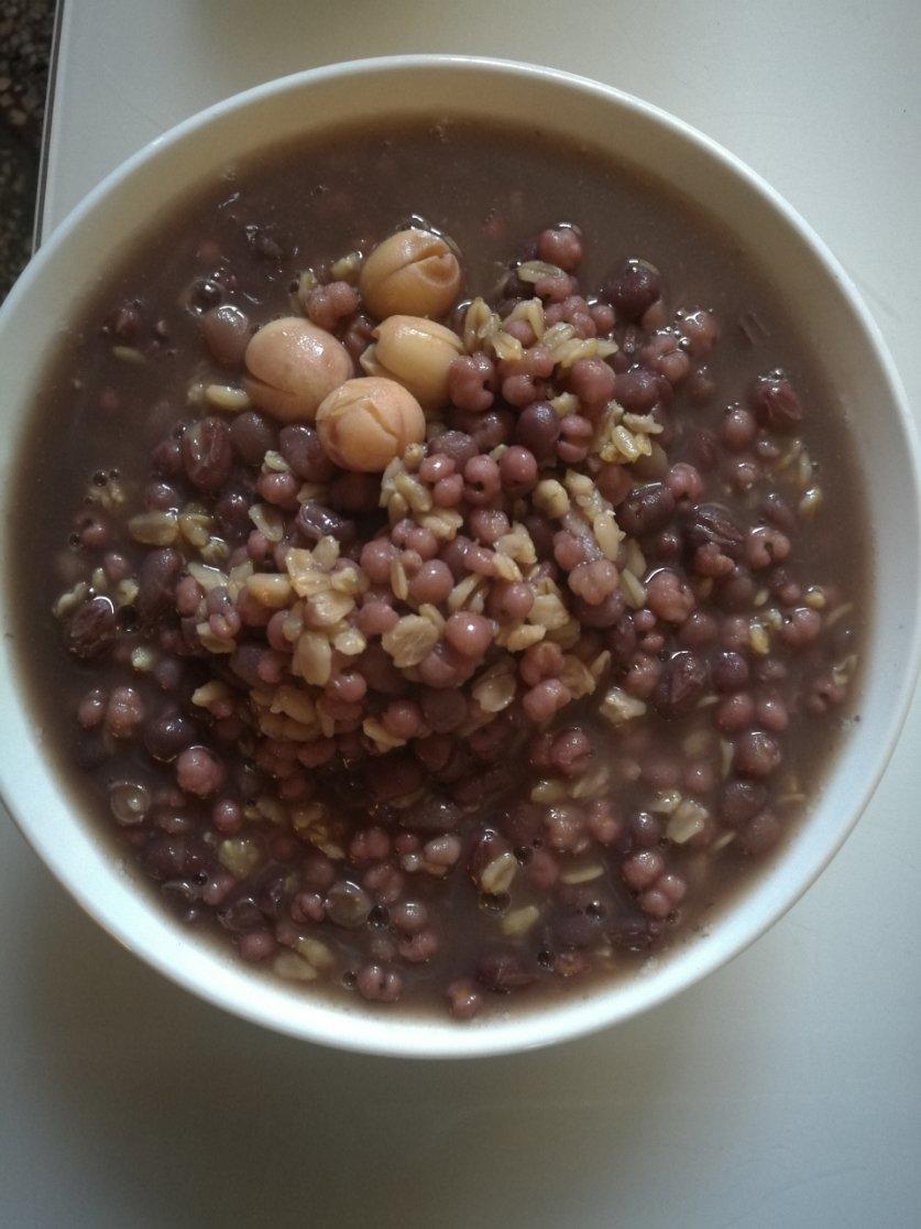 红豆薏米莲子粥
