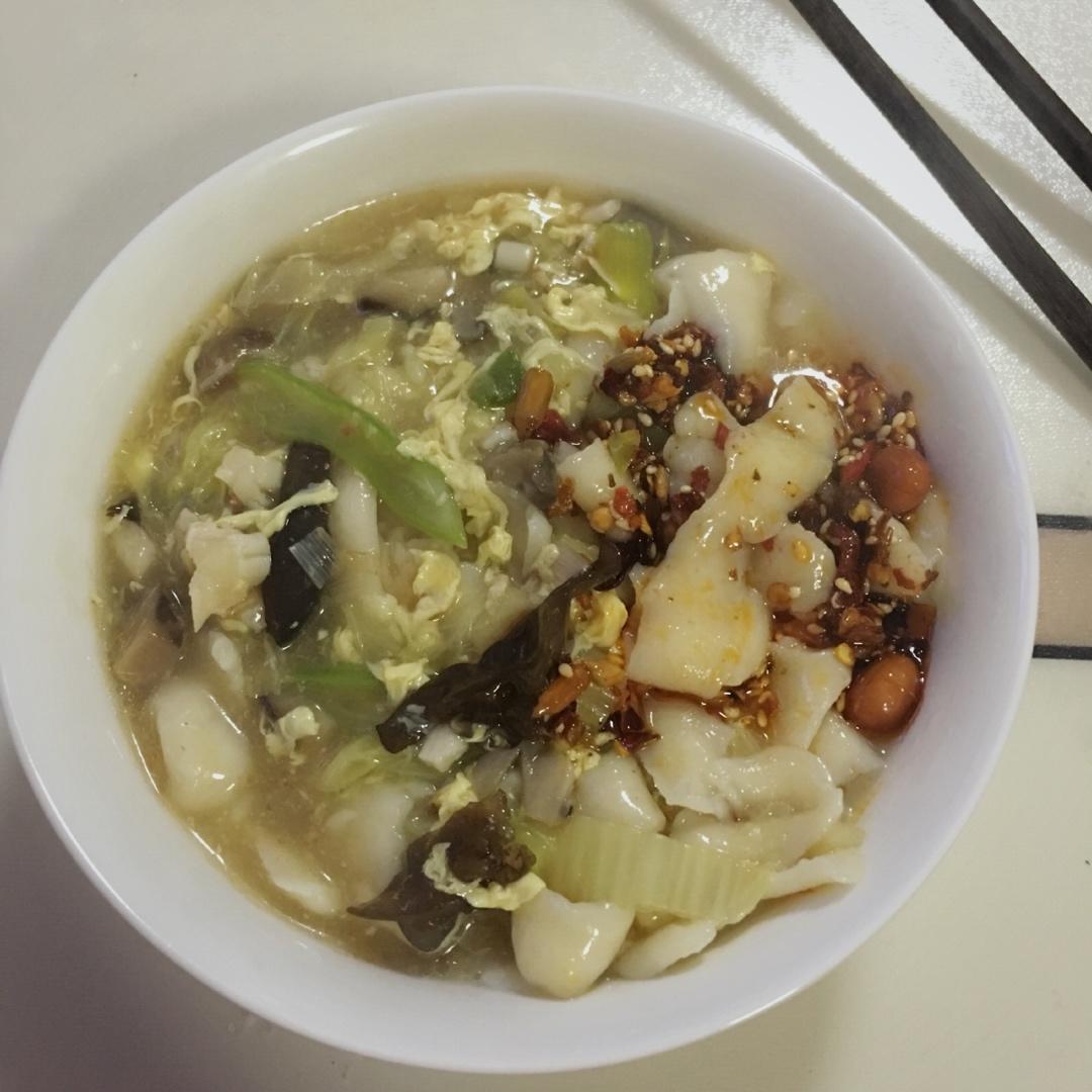 牛肉刀削面