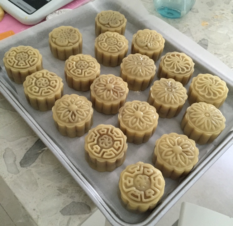 广式月饼——蛋黄莲蓉月饼