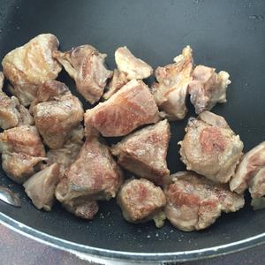 普罗旺斯香草炖牛肉杂蔬的做法 步骤3