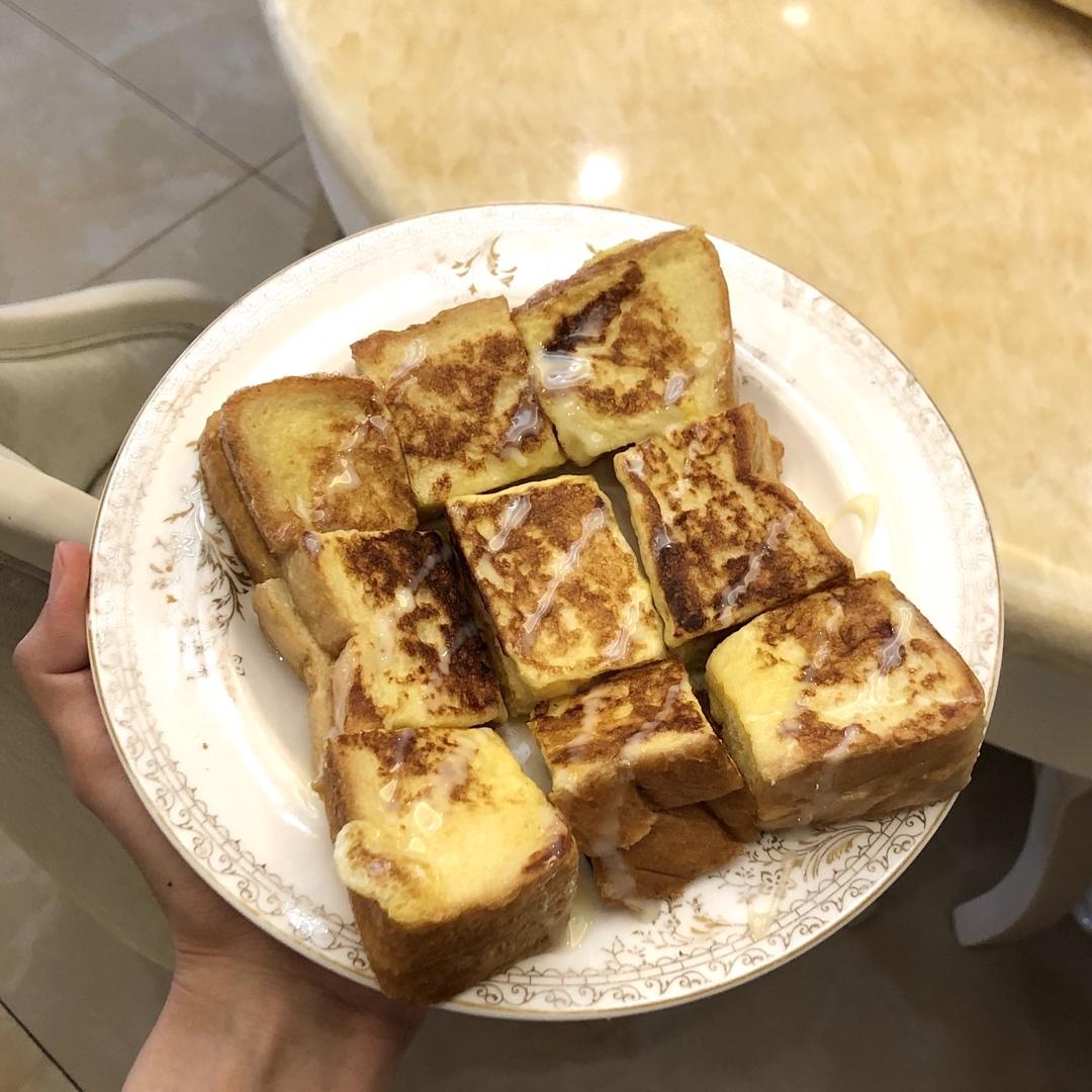 港式小吃：一口西多士