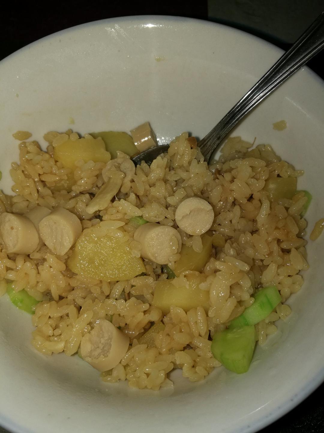 土豆焖饭（电饭锅版）