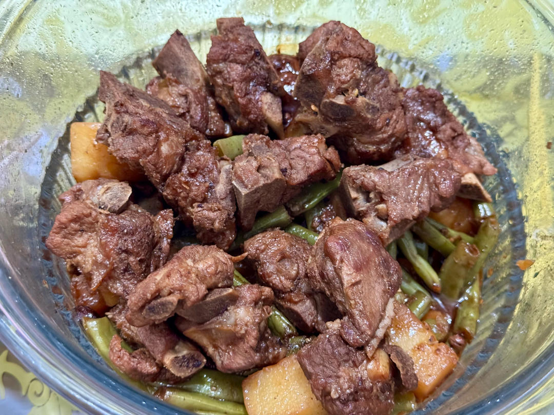 硬菜代表--排骨炖豆角土豆（豆角焖面胚子）