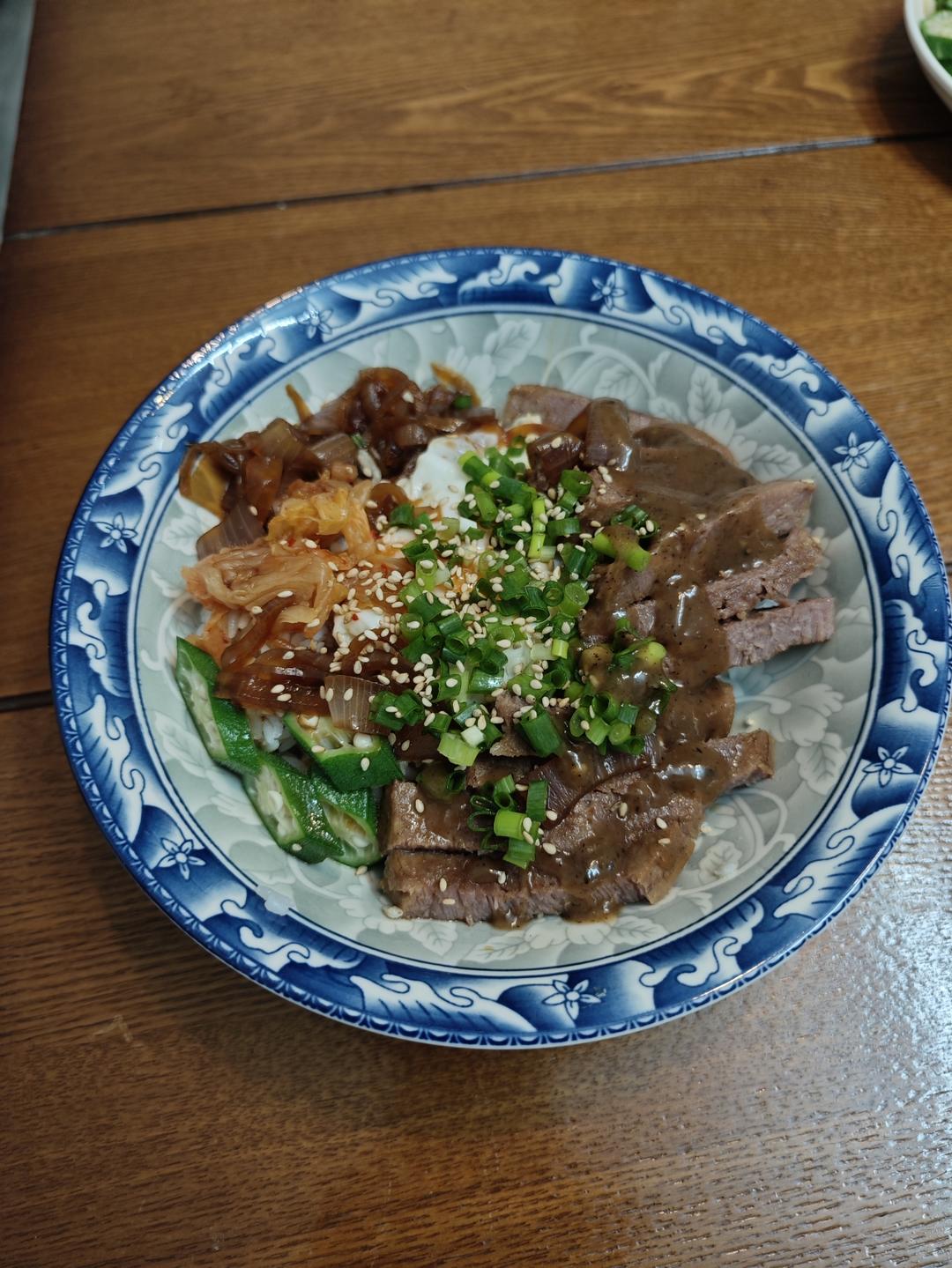 日式牛排饭