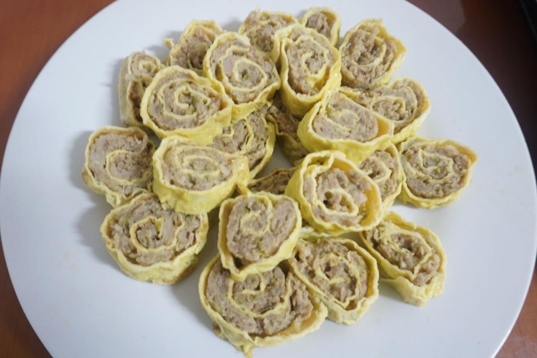 老爸的手艺---蒸肉蛋卷