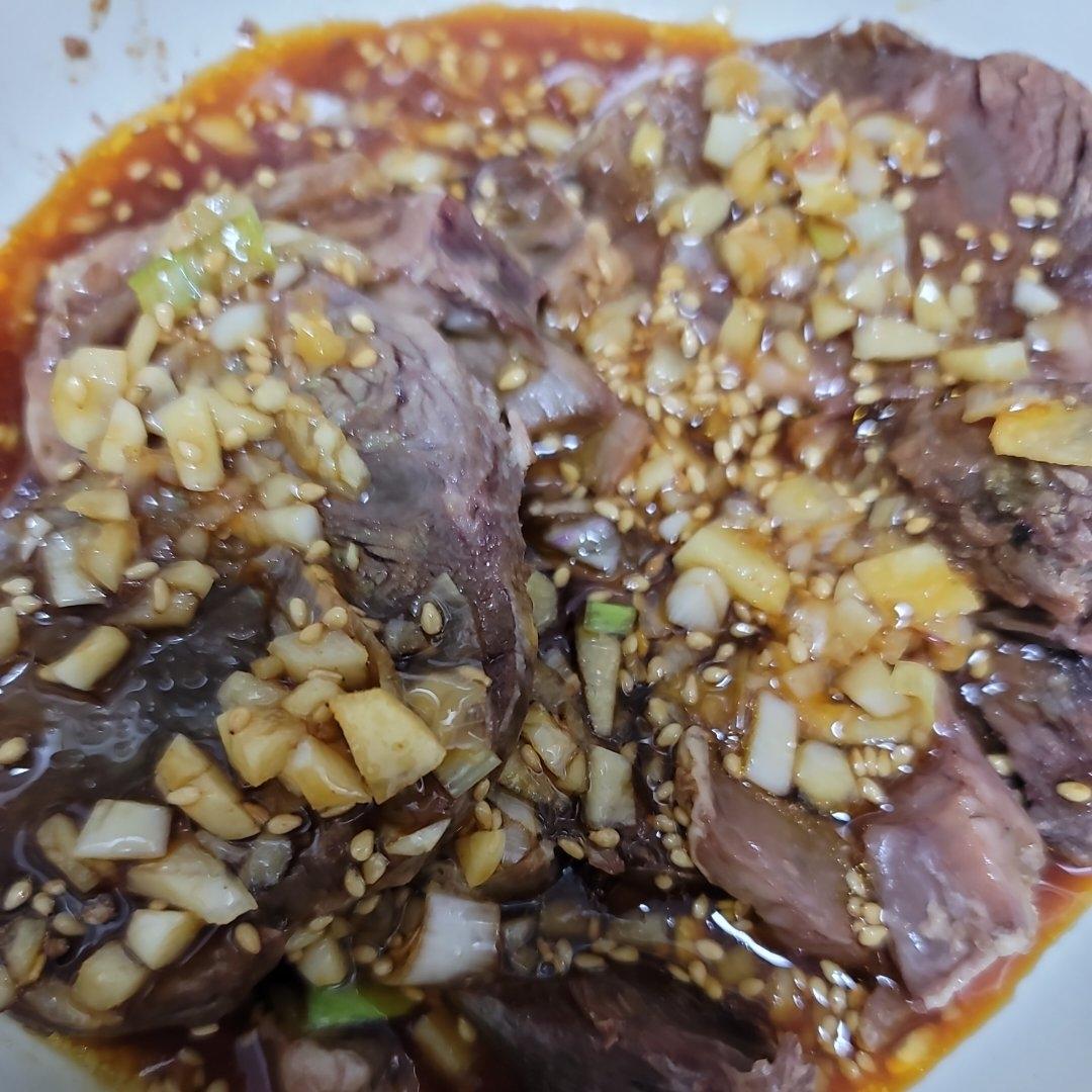 先熬卤汤后卤肉的五香酱卤牛肉（附蘸料配方➕老卤汤保存方法）