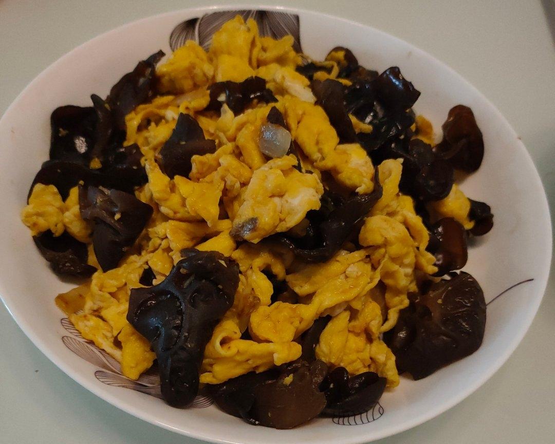 木耳炒鸡蛋简易版的做法