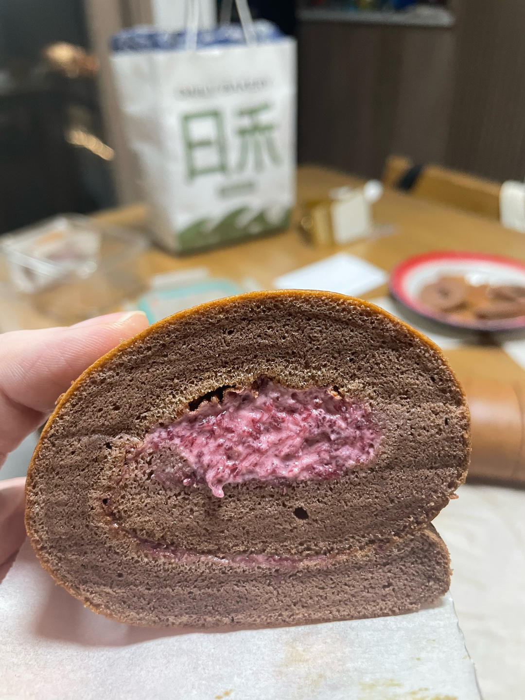 可可杨梅蛋糕卷