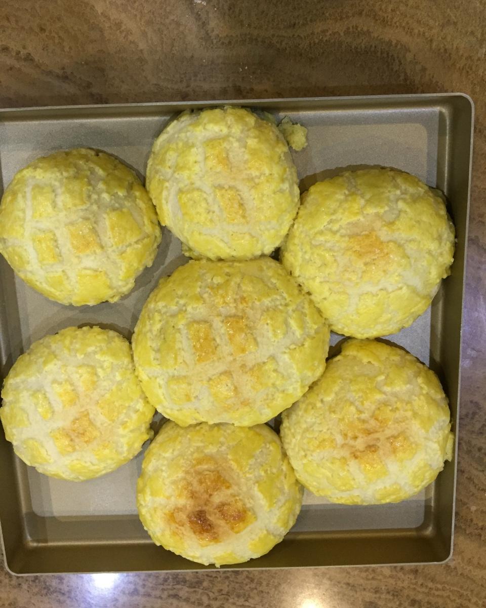 好吃到炸裂的港式菠萝包（附带制作酥皮的小视频）
