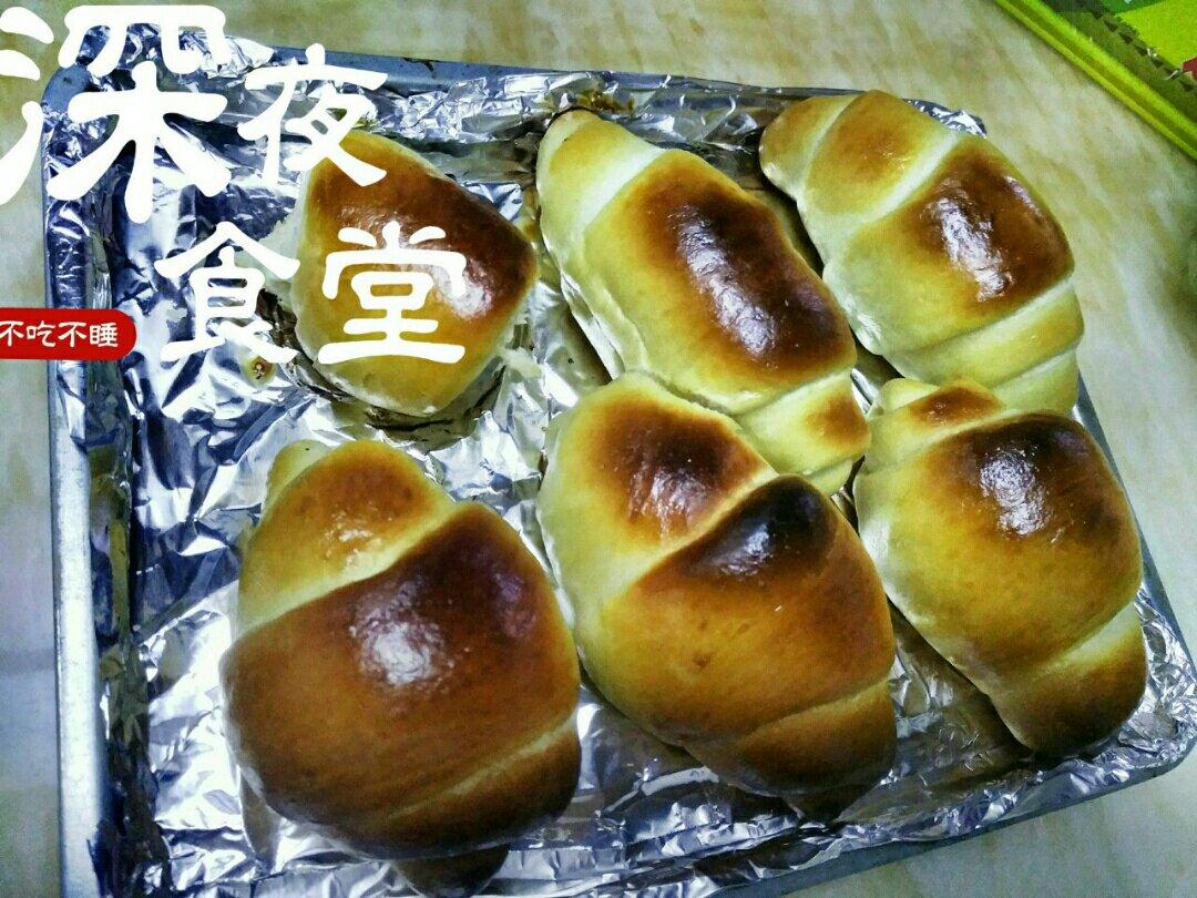 黄油面包卷