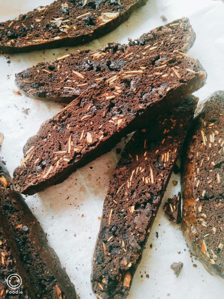 无油杏仁巧克力意式脆饼丨健康·零食（附7个意式脆饼成功要点）