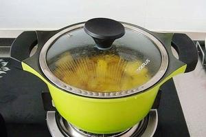 自制菠萝罐头的做法 步骤4
