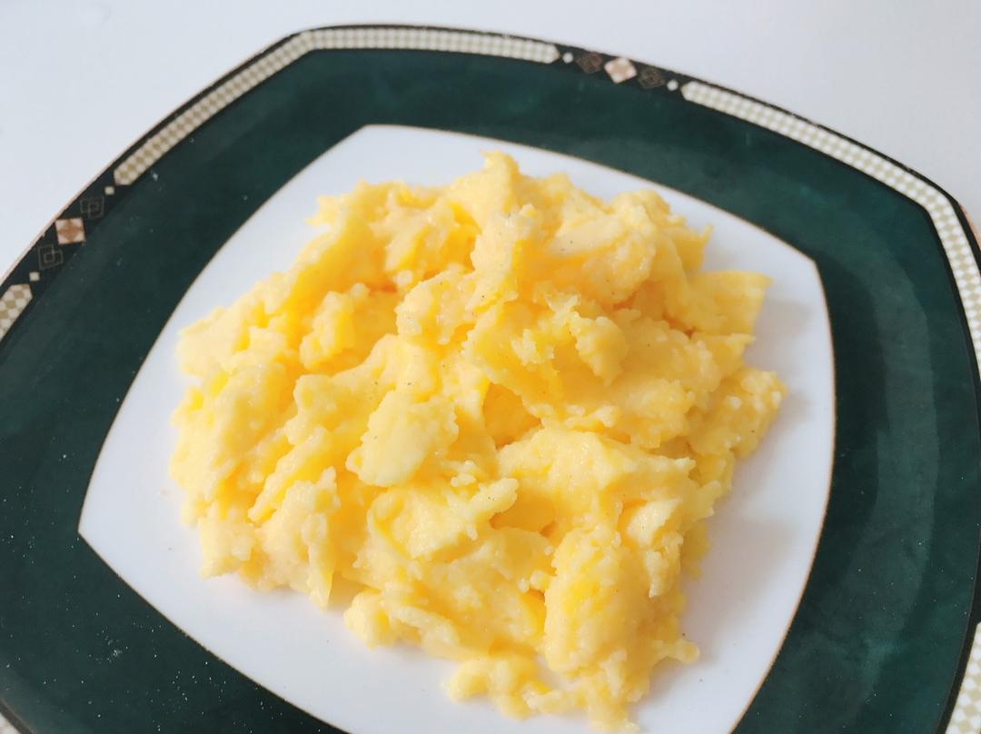美式炒蛋 scrambled eggs