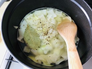北欧鱼汤的做法 步骤3
