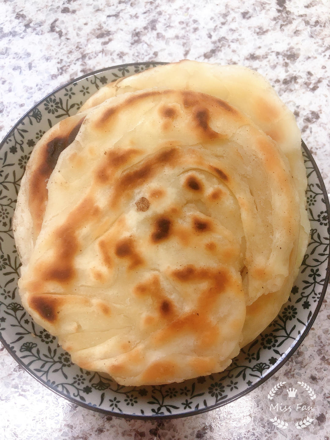 家常小油饼 凉了也不硬 柔软多层 附细节视频详解