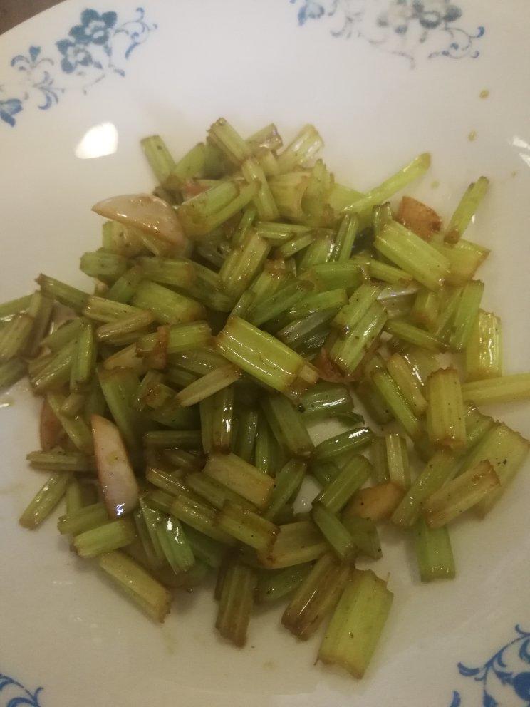 不加肉_炒芹菜，超级下饭！