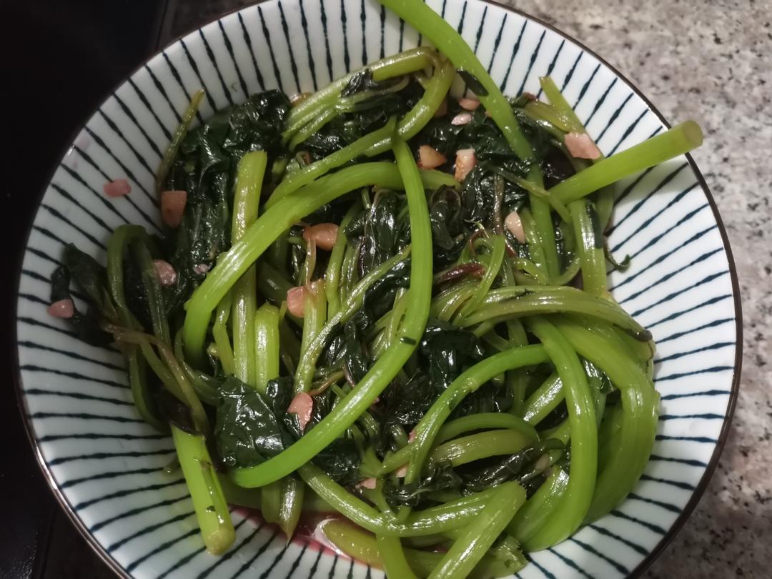 蒜炒红米苋
