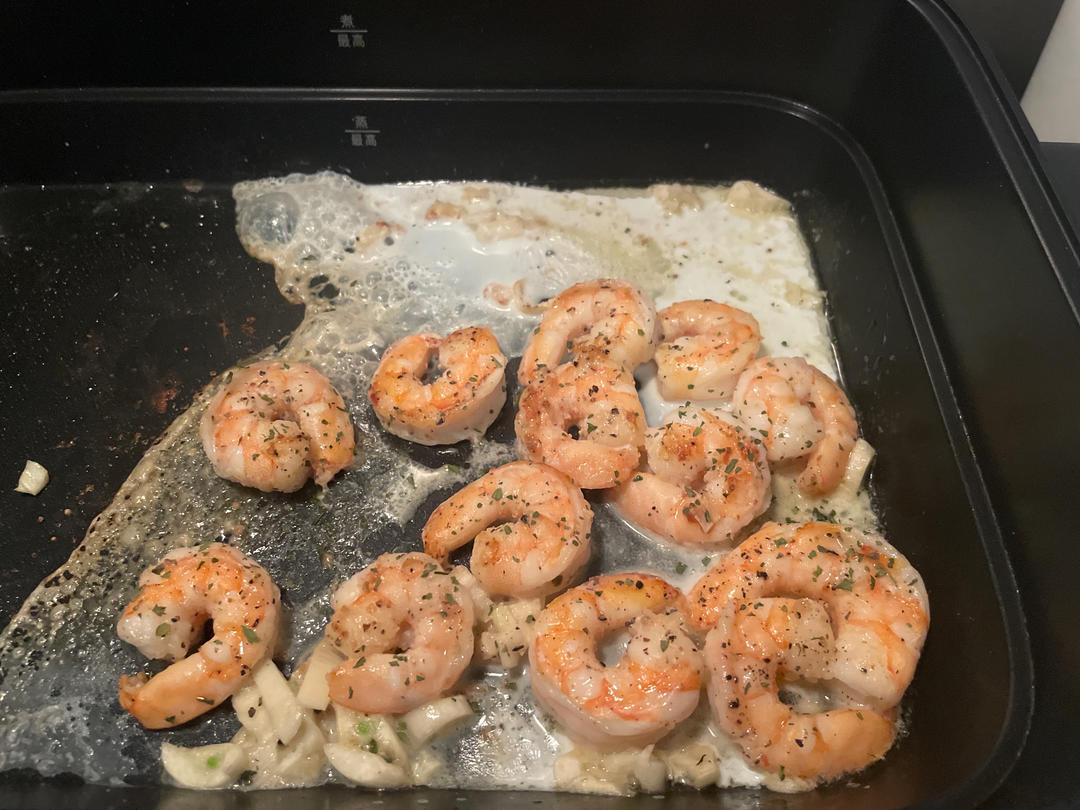 简单健康的蒜香奶油虾仁